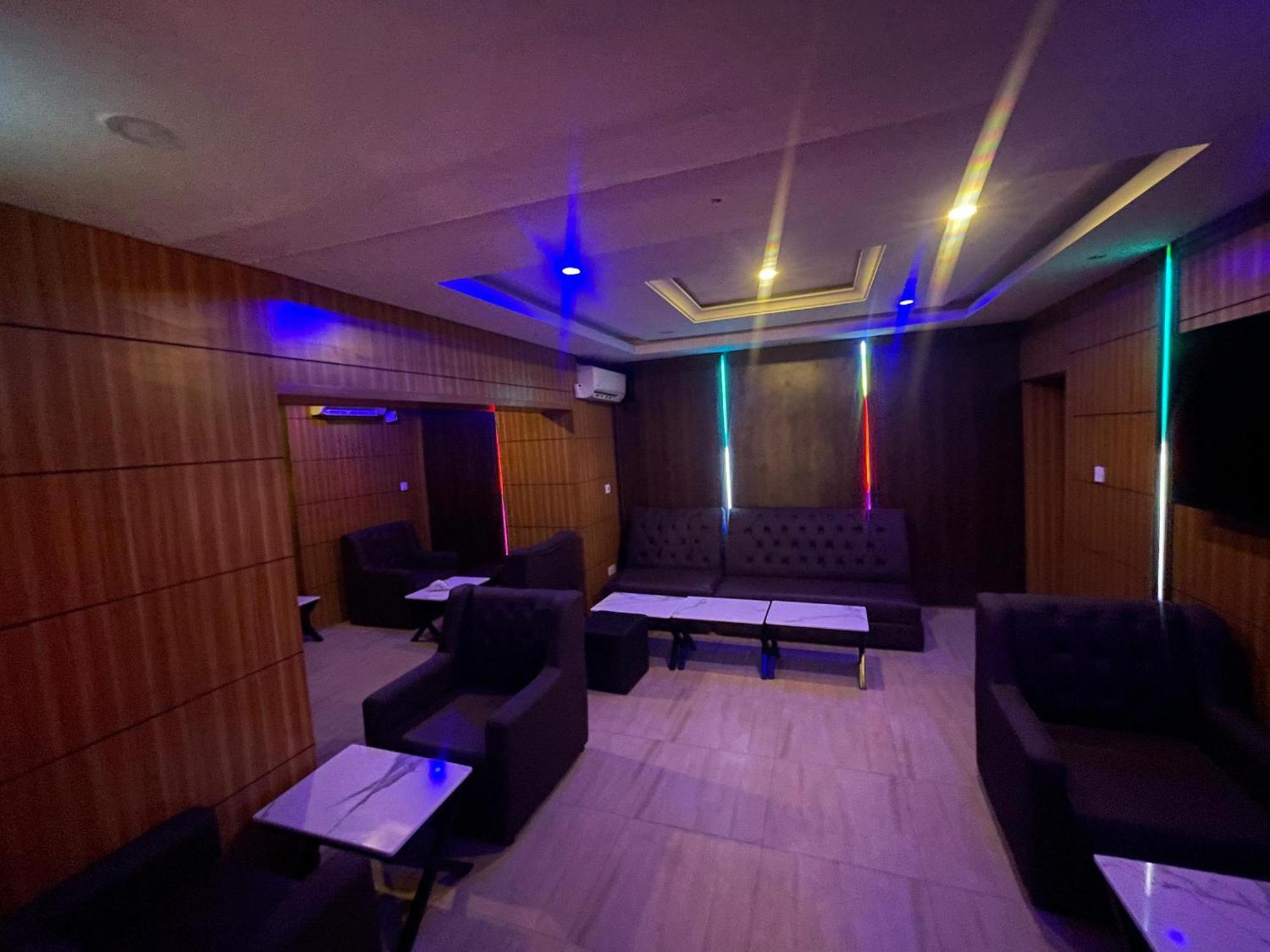 Presken Hotels Alade Avenue Икеджа Екстериор снимка